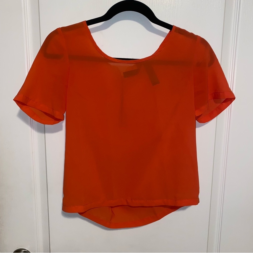 Fun and flirt coral top!